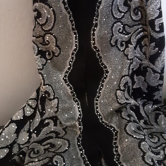 ST JOHN EVENING ONE SHOULDER GOWN, Black/Silver, Size 12 - Picture 11 of 15